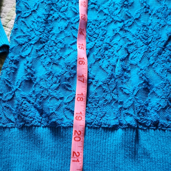 Van Heusen sweater - Picture 4 of 4